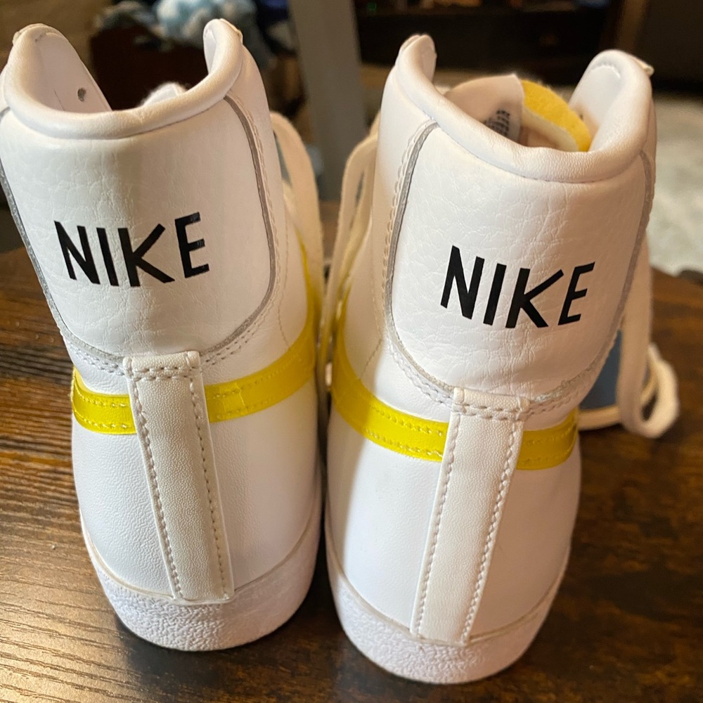 Nike Blazer Mid 77- Opti yellow